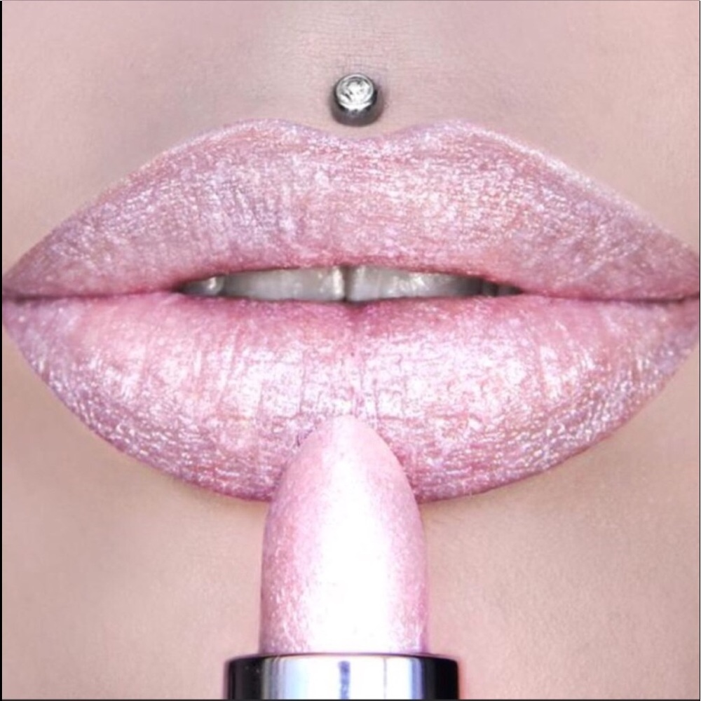 ‼️LAST ONE‼️ ‘CHAMPAGNE TEARS’ by Jeffree Star!! - Picture 1 of 7